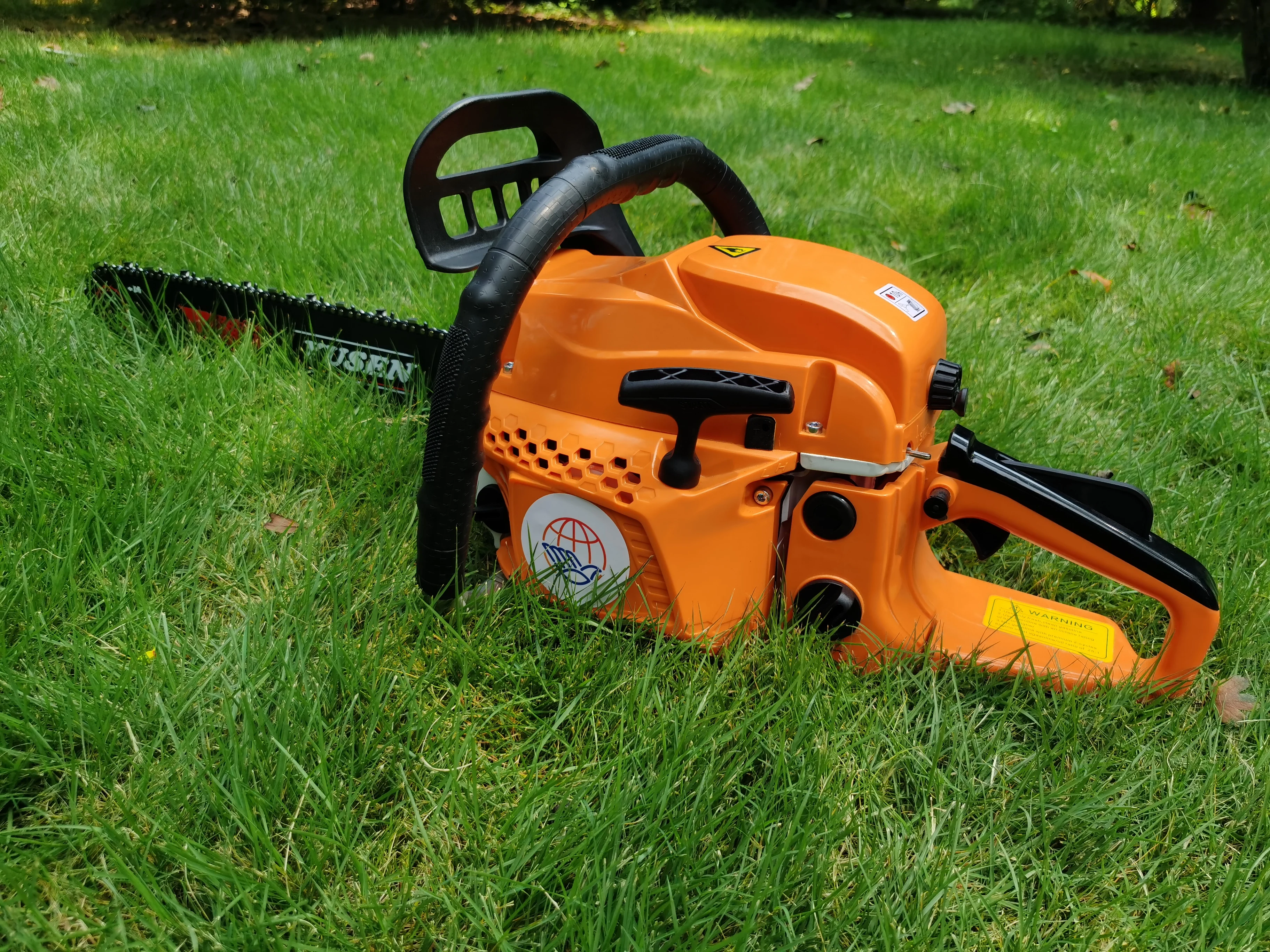 China Suppliers Garden Tool 2-Stroke Gas Chainsaw Big Power Petrol Chainsaw