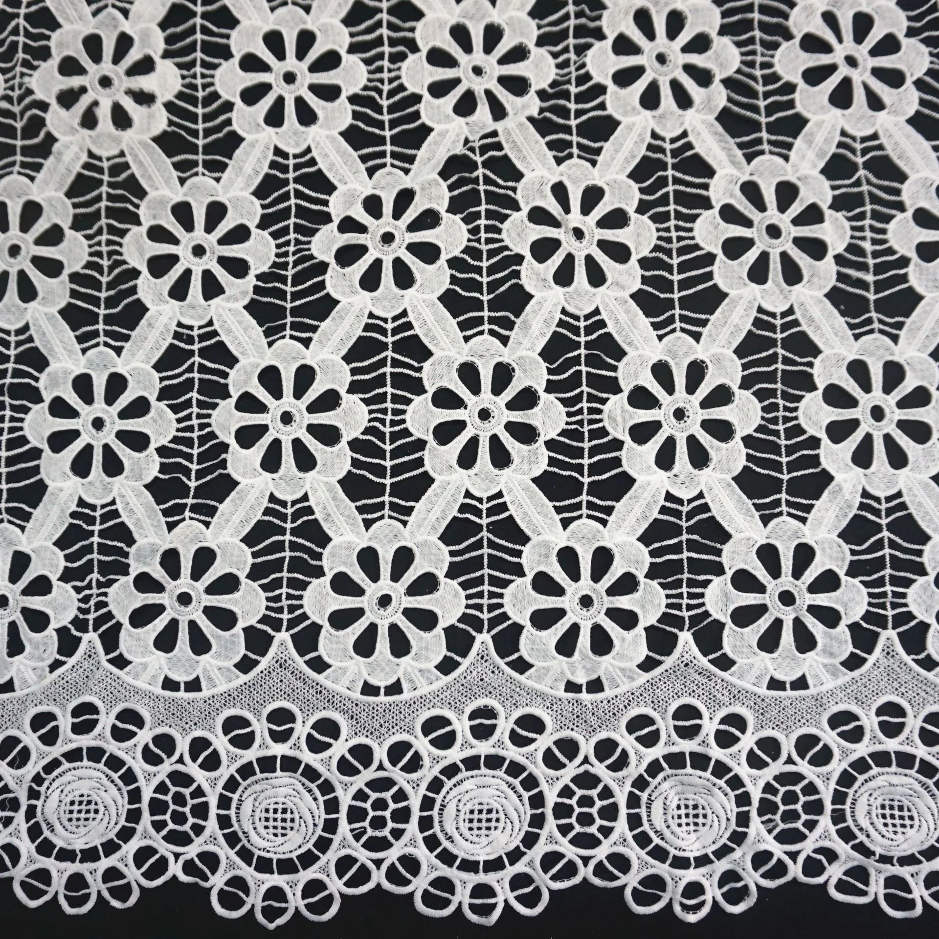 High Quality crocheted Embroidery Water Soluble Delicate Cotton Flower Lace Trim for Decoration and cloth