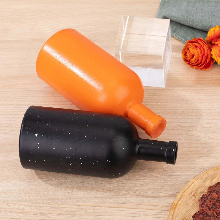 500ml vintage whiskey glass bottle Orange spraying Matte black Empty vodka glass bottle with Cork
