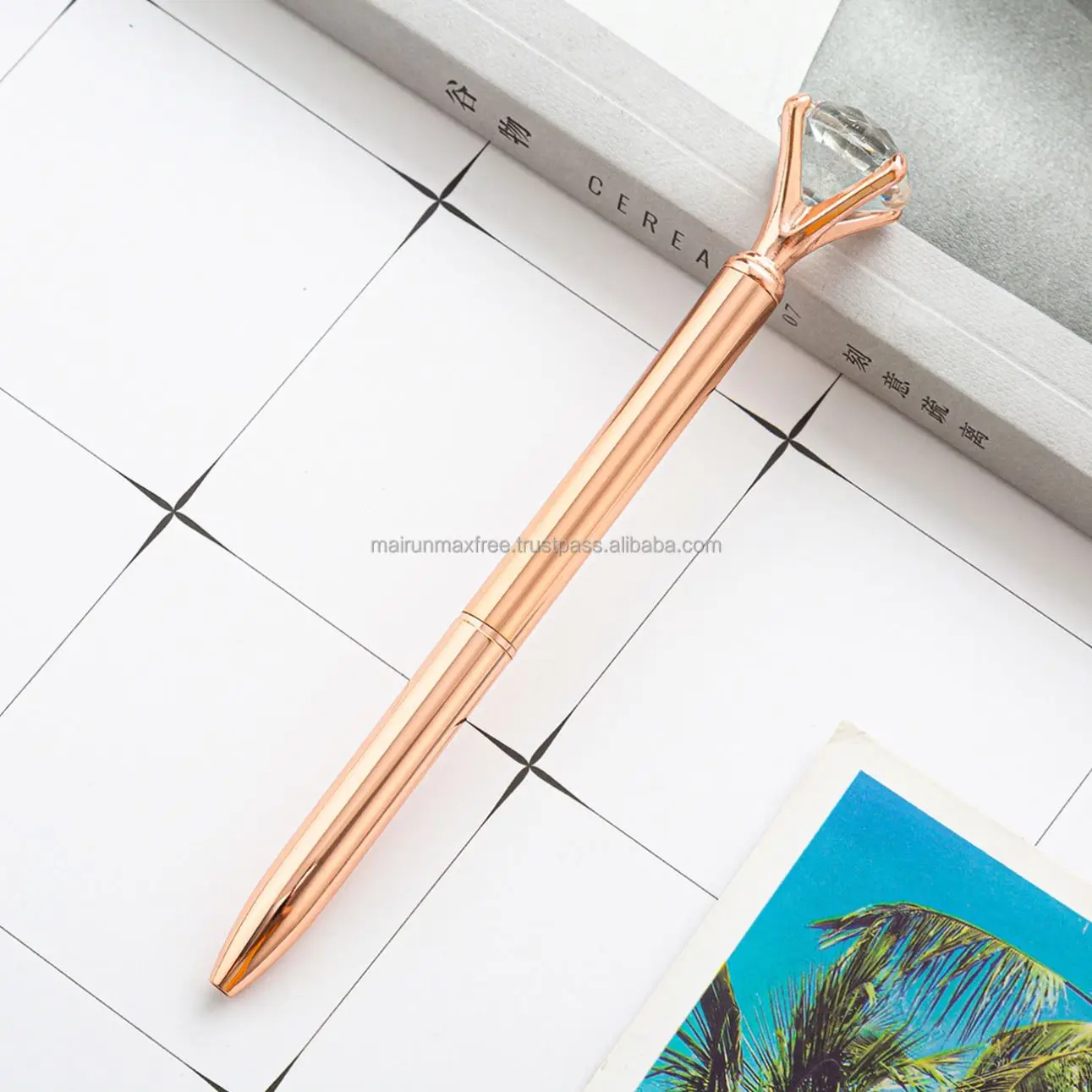 Luxury Trendy Products 2023 New Arrivals Wholesale Multicolor Diamond Ballpoint Pen Gel Pen with Custom Logo for girls holiday