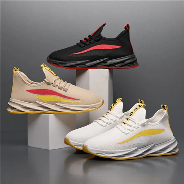 2021 High Quality Sports Letter Shoes Walking Outdoor Deodorant Non-Slip Shoes Men