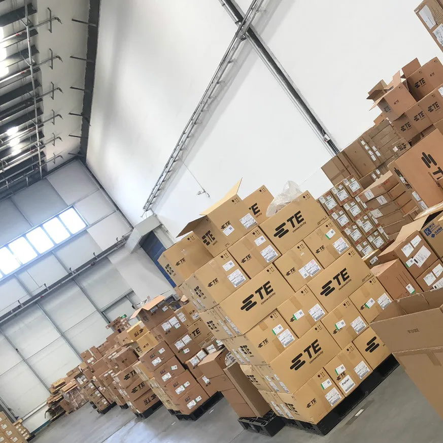 ORIGINAL  Terminal  molex   TERM BLADE MALE 24AWG TIN   35745-0410