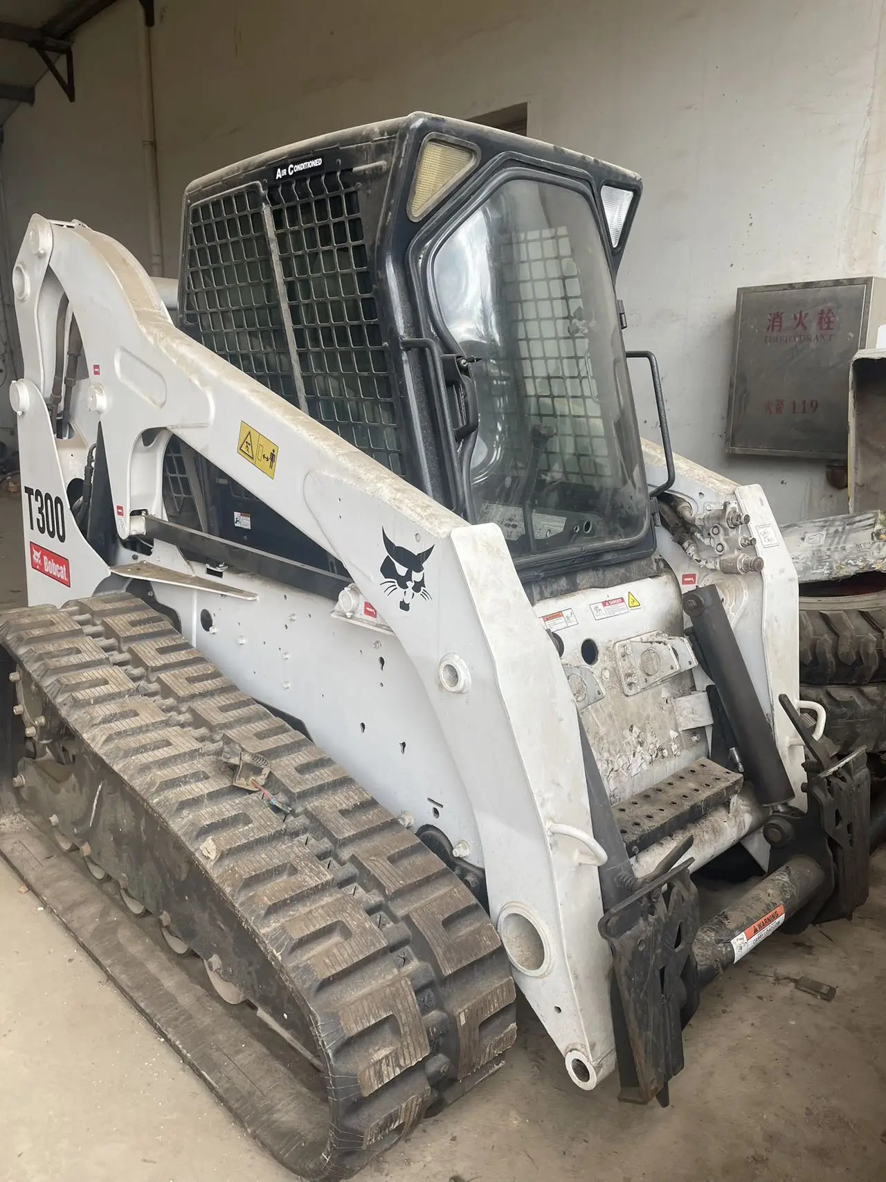 Used Mini Skid Steer Loader Bobcat S300  Wheel Small Skid Steer Loader with Bucket