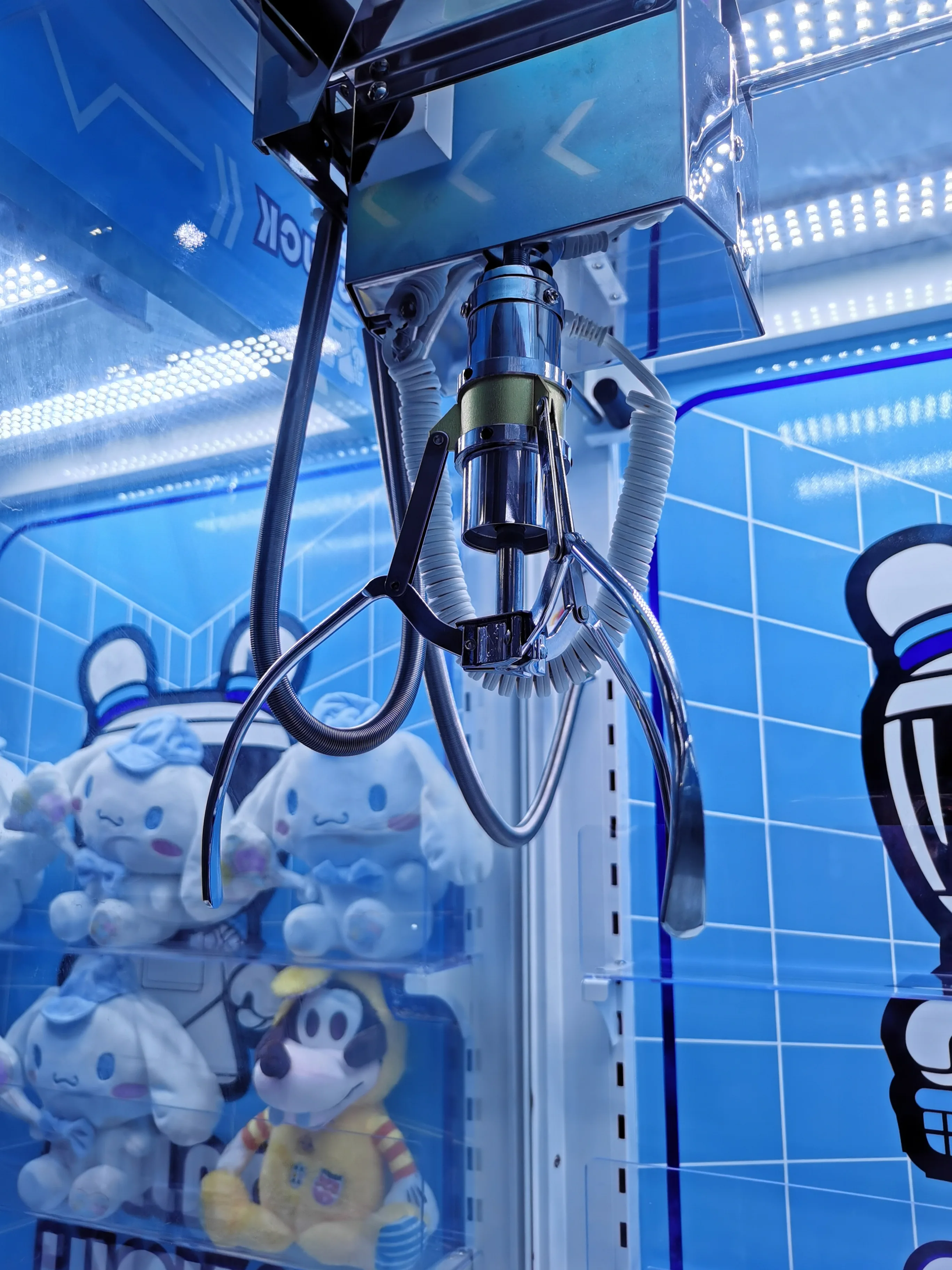 factory wholesale doll catcher blue claw machine arcade game machine coin pusher toy claw crane machine for sale