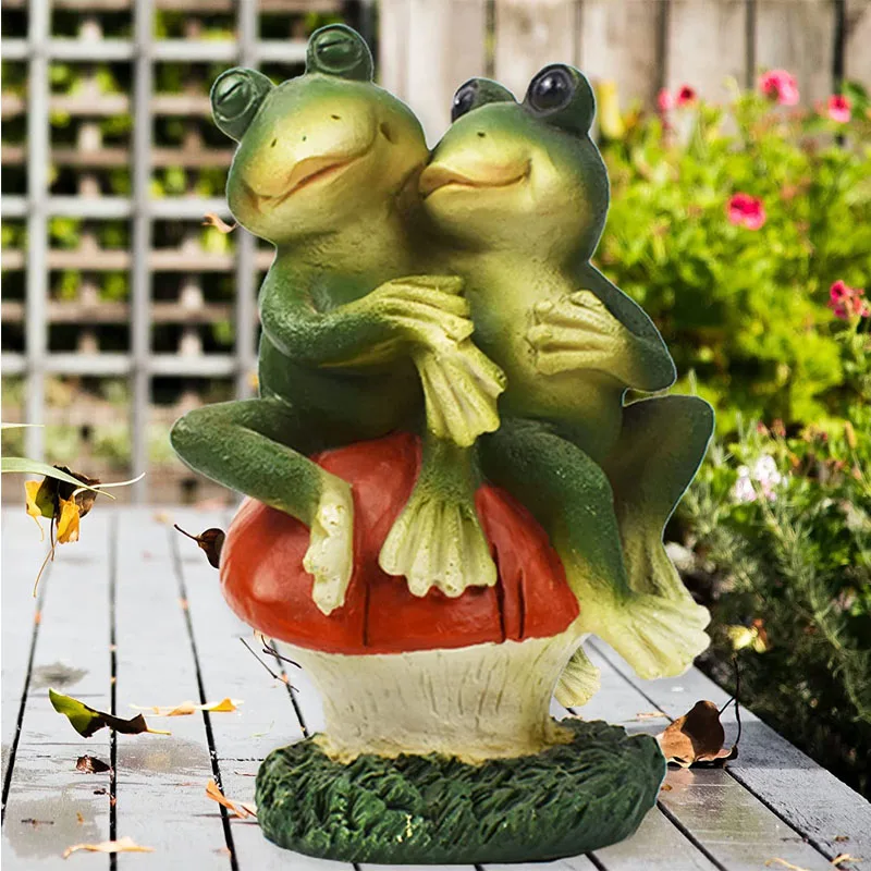 Frog Garden Statues Outdoor Decor Resin Couple Frogs Sitting on Mushroom Statue Waterproof Outside Frog Figurines