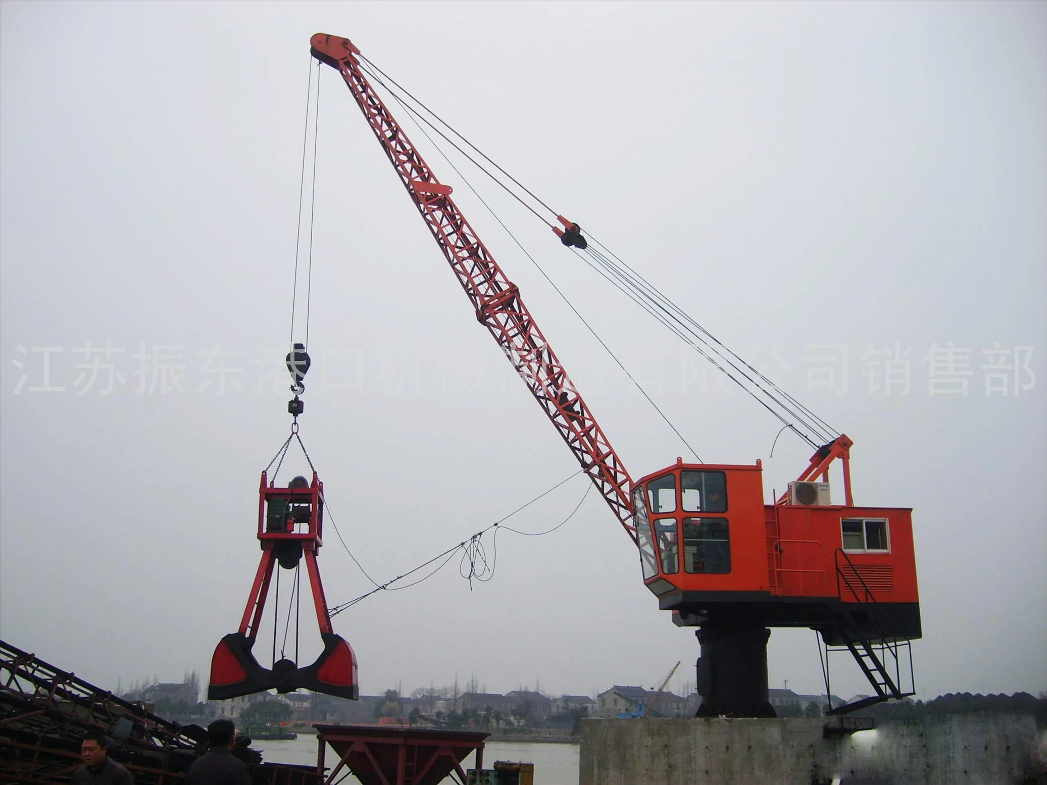 Kaiyuan New Rail Type 40 Ton 50 Ton Telescopic Slewing Floating Dock Portal Container Crane Mexico Turkey Russia
