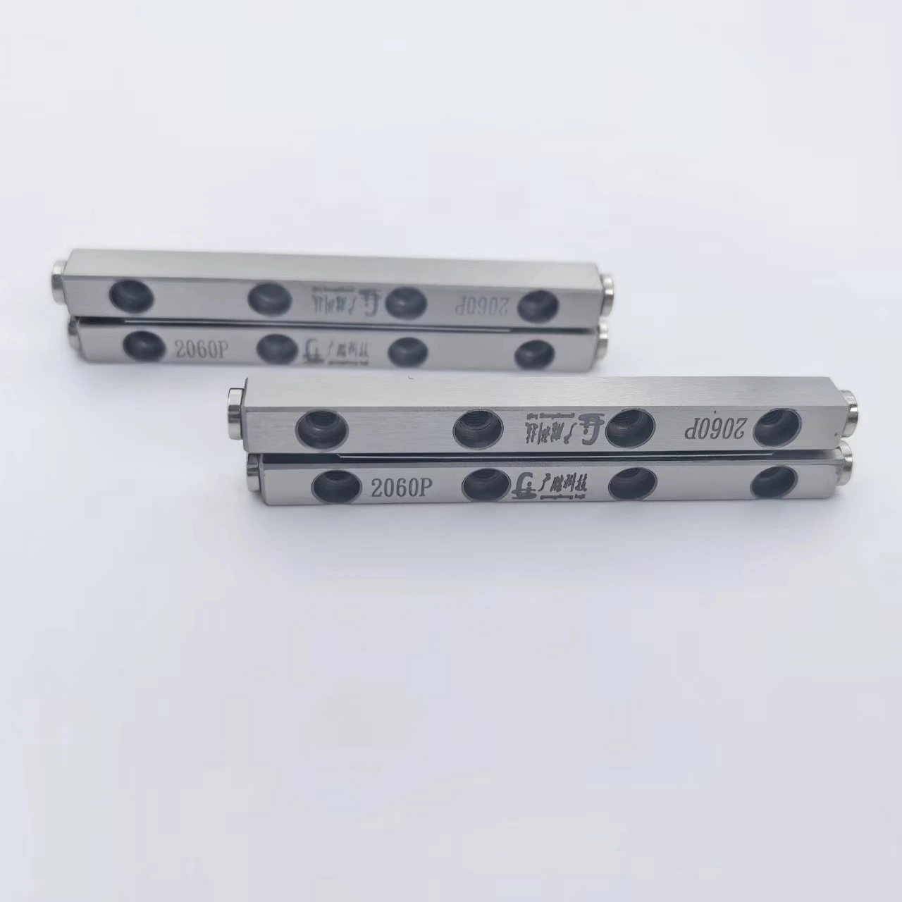 VR2-165-29Z New Construction Linear Guides Stainless Steel 440 C Cross Roller for Engine Core Components Application Operation