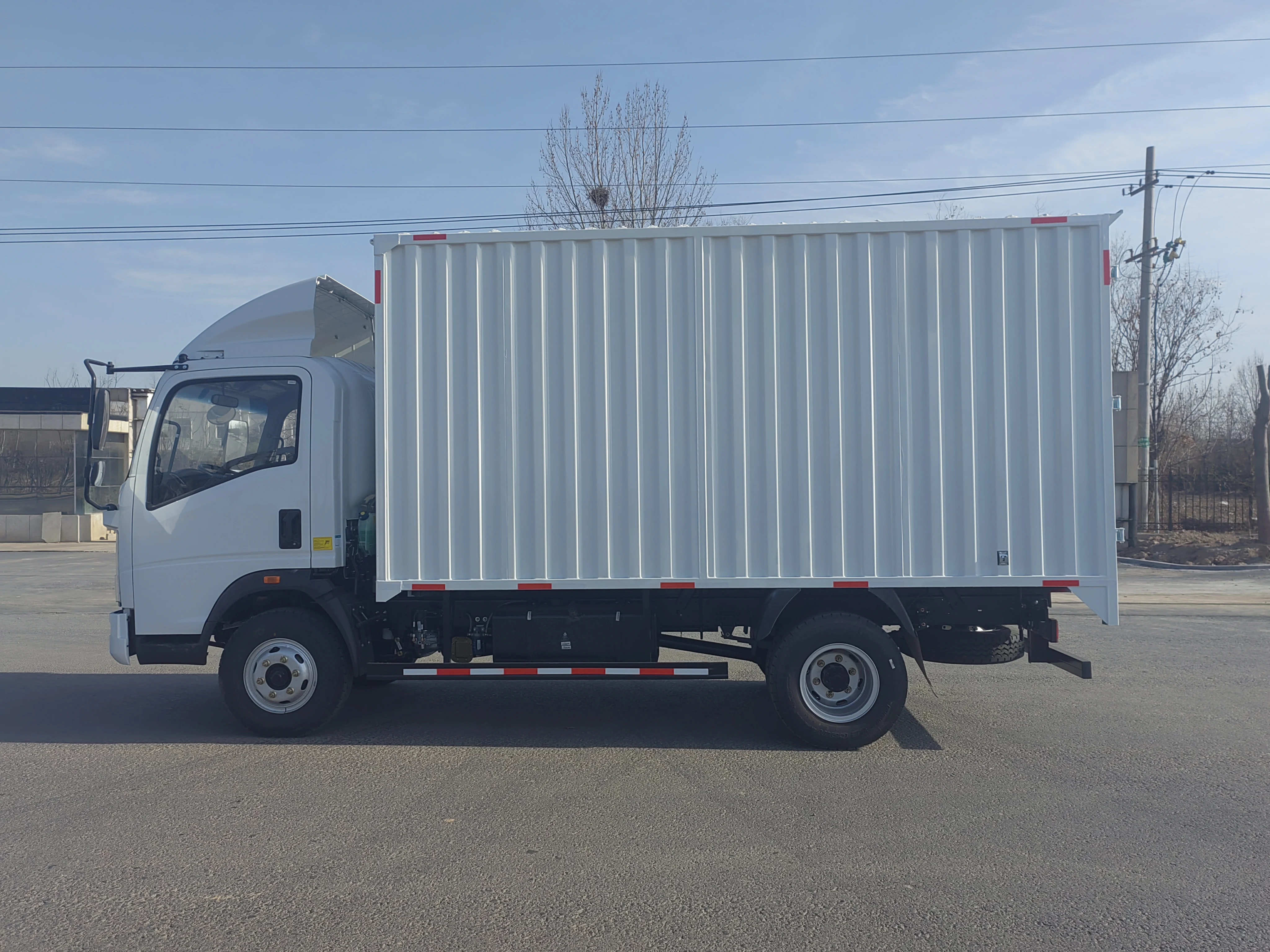 Дешевые 6 тонн грузовой грузовик Sinotruck Howo Грузовой Van 4x2