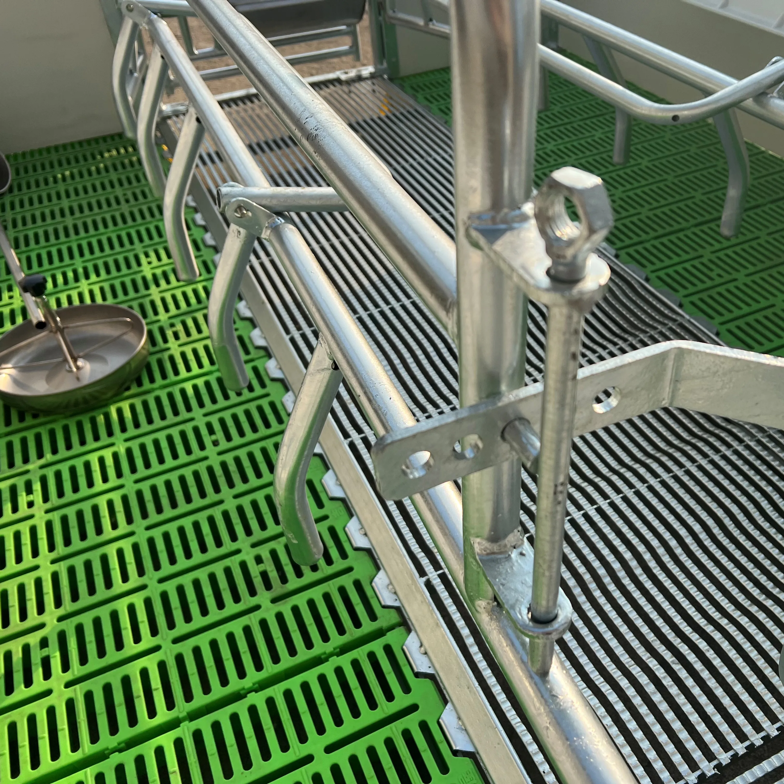 High quality pig farming equipment farrowing crate maternity pig cages pig farrowing cage/pens