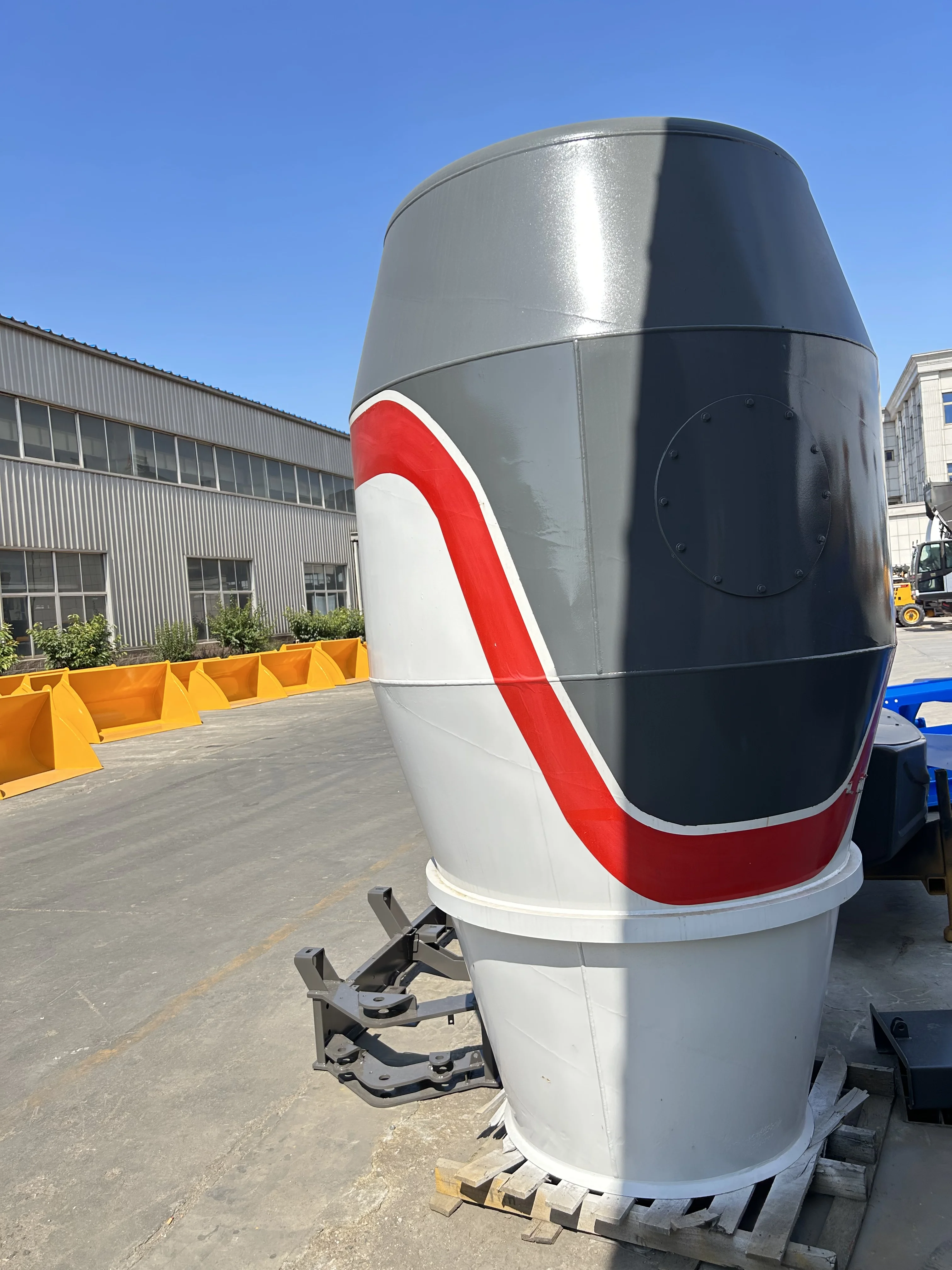 Небольшая конкурентоспособная цена самозагружаемый цементный Бетономешалка для продажи