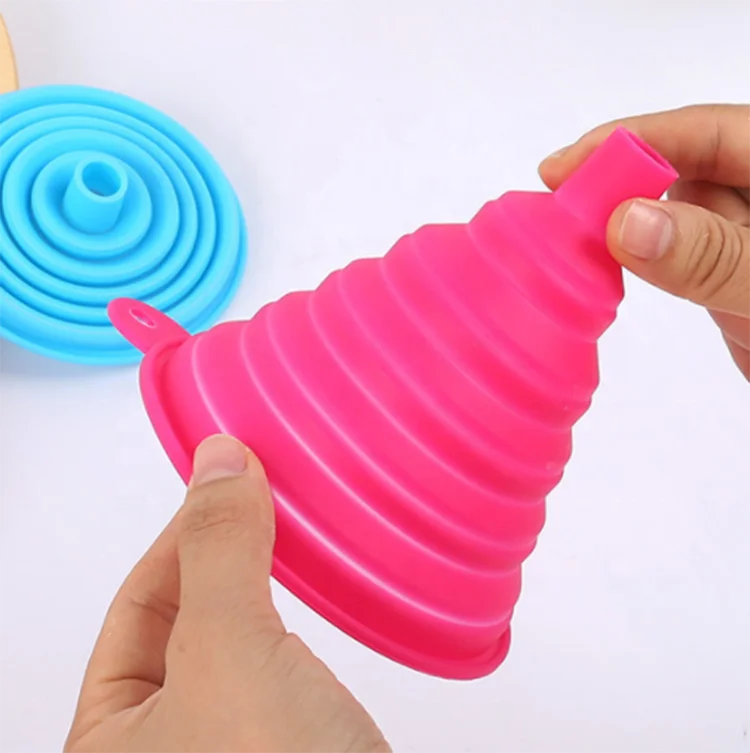 Factory Wholesale Kitchen Tools Foldable Oil Leak Silicone Collapsible Funnel For Beer
