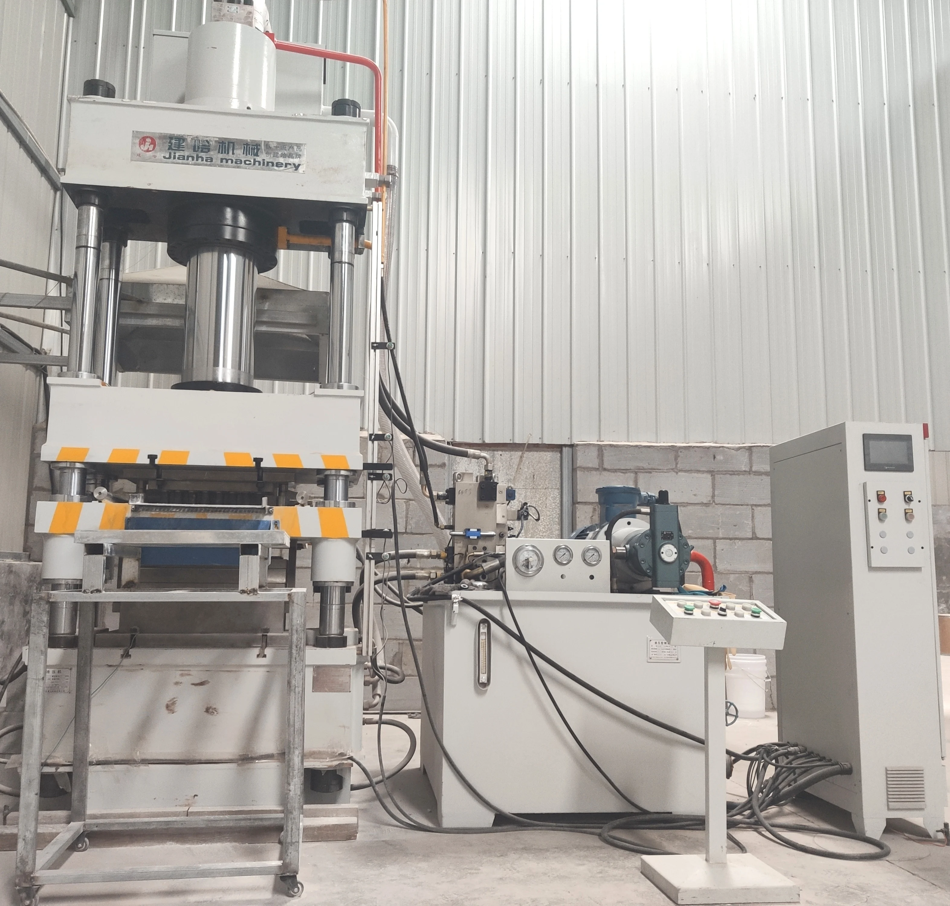 200 Тонн гидравлический пресс  универсального для порошкового формова