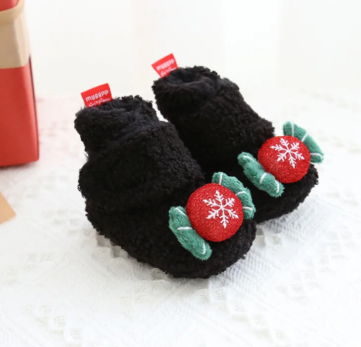 
Christmas Santa lovely design soft sole winter baby shoes 