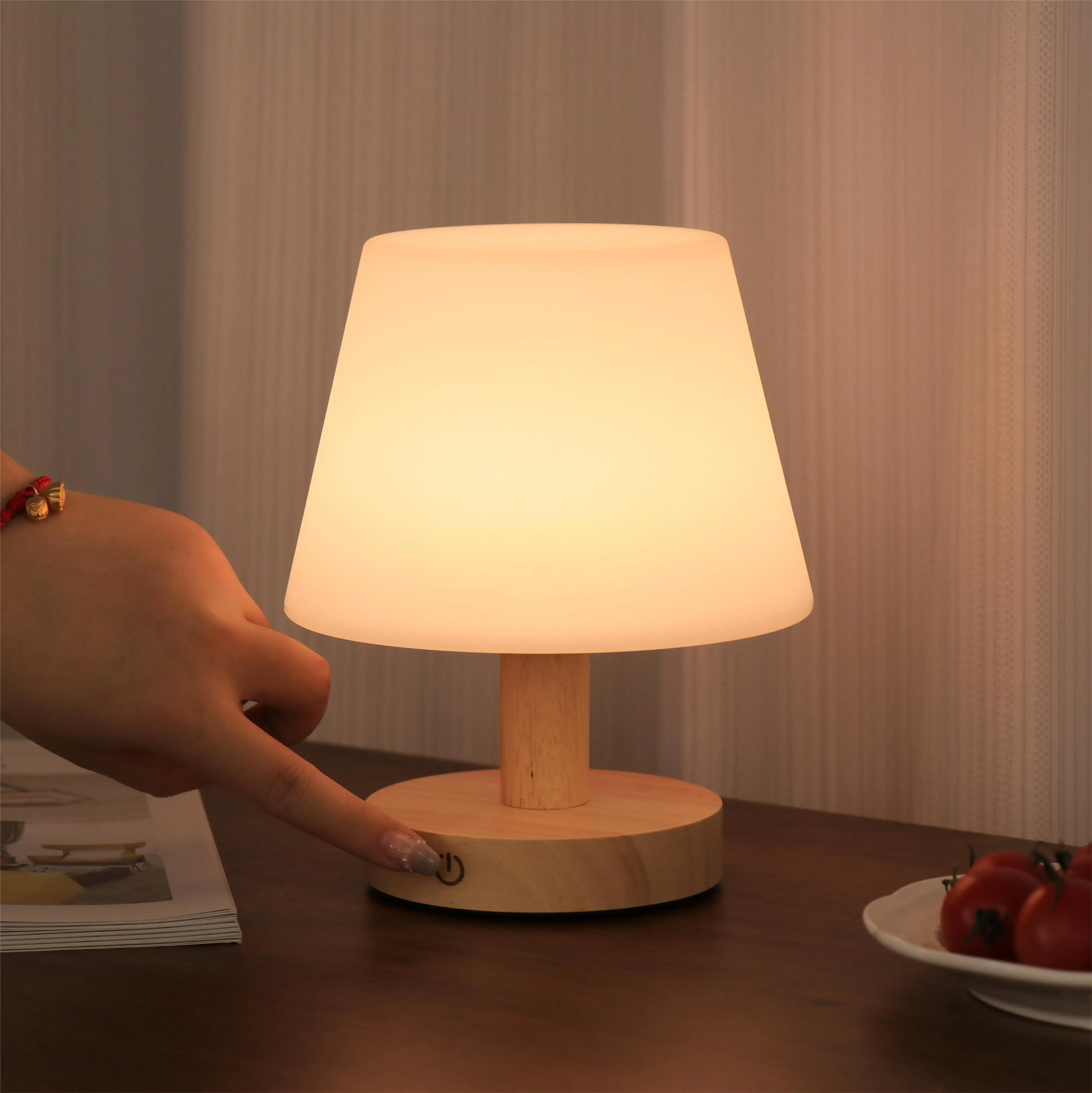 Organic romantic design simple nordic wood PE 2000mAh led tables recharge lamp night lights for bedside decor