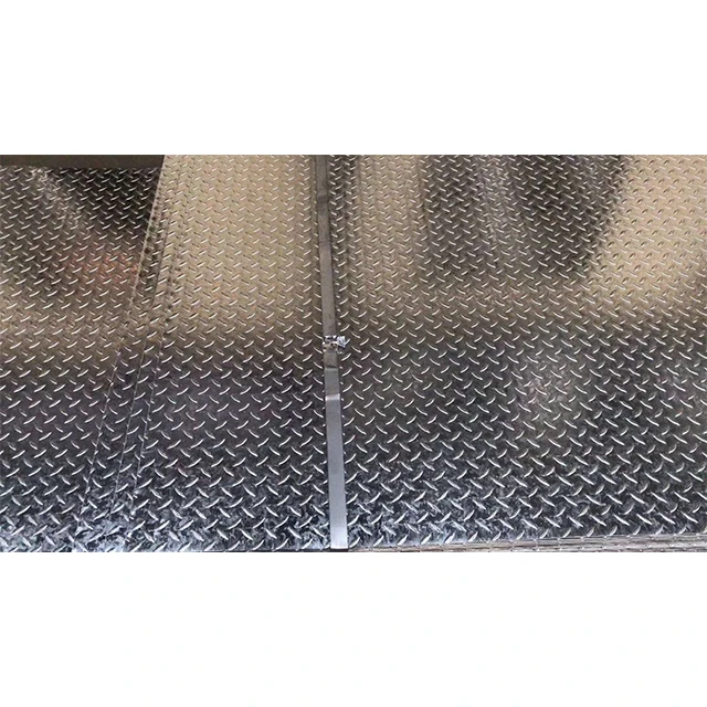 High quality low price AISI 440C 431 2B 316 301 S46250 S11306 5 mm embossed steel sheet