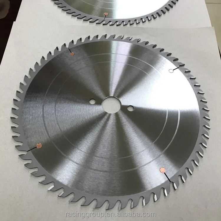 Plating Tungsten Carbide saw blade cutting wood