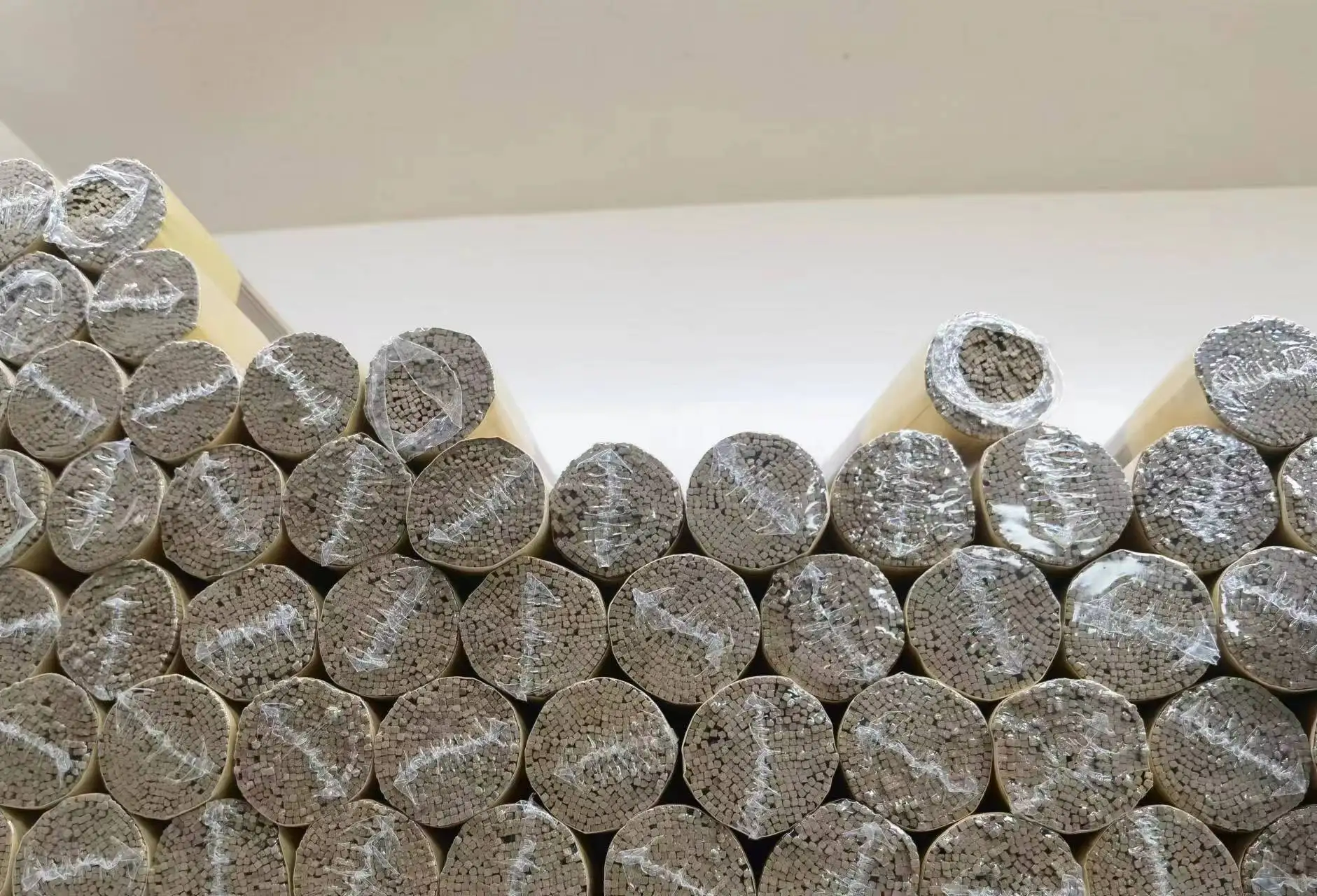 Популярная оптовая продажа индийского сандалового дерева хайнана агарового Смешанная палочка для благовоний