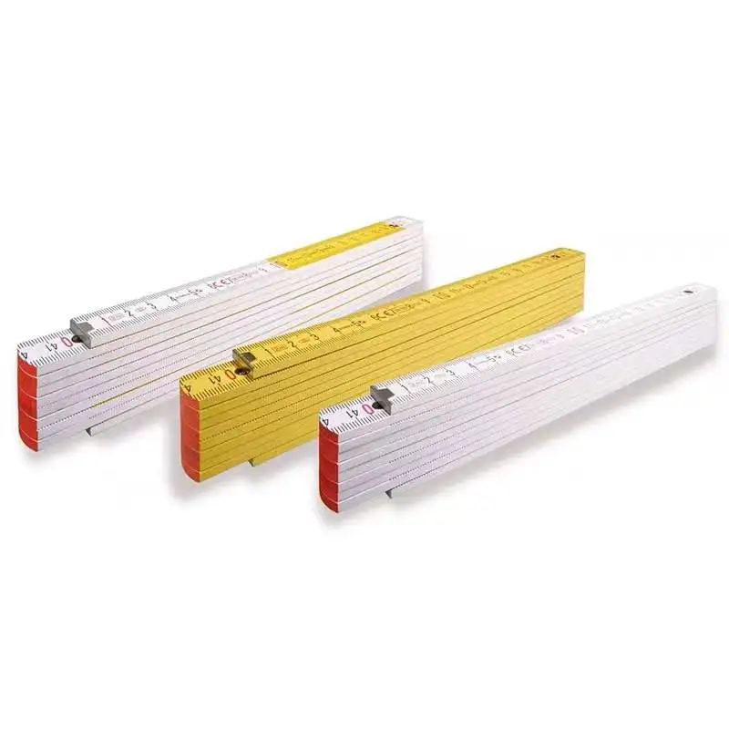 Белая деревянная линейка для одежды