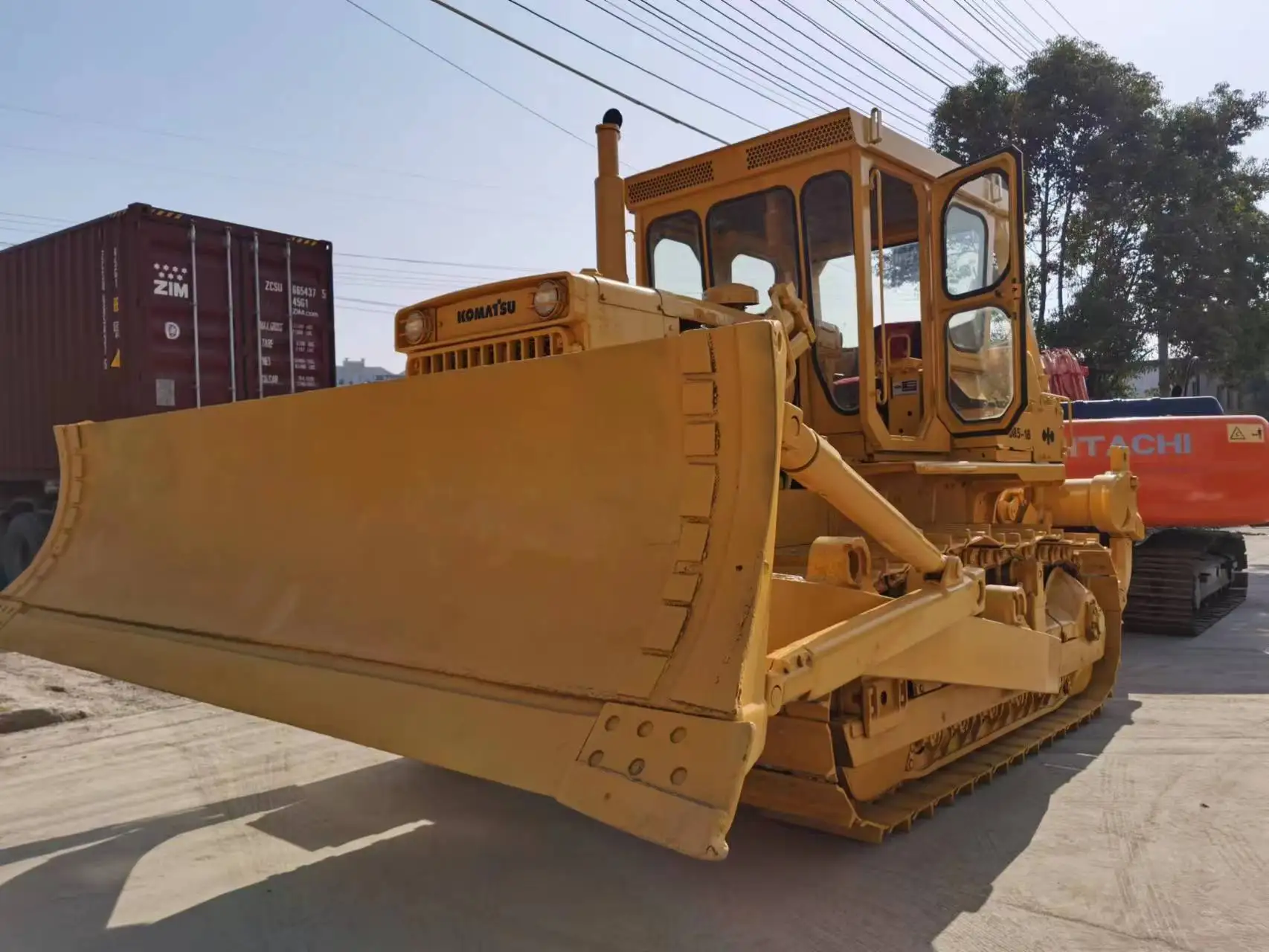 Used crawler Komatsu bulldozer D85 cheap price  high quality Japan made