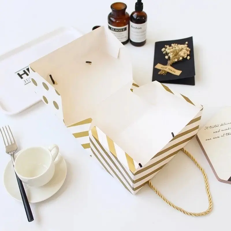 
Factory Supply Gold Logo Packing Paper Box Customized Logo gift box With PP Handle 