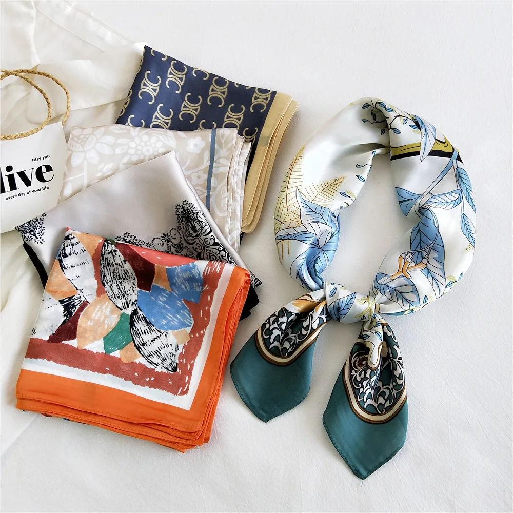 Custom LOGO Luxury Brand Design Hijab Bandana Colorful Digital Printing 100% Silk Scarf Satin Silk Scarf for Women