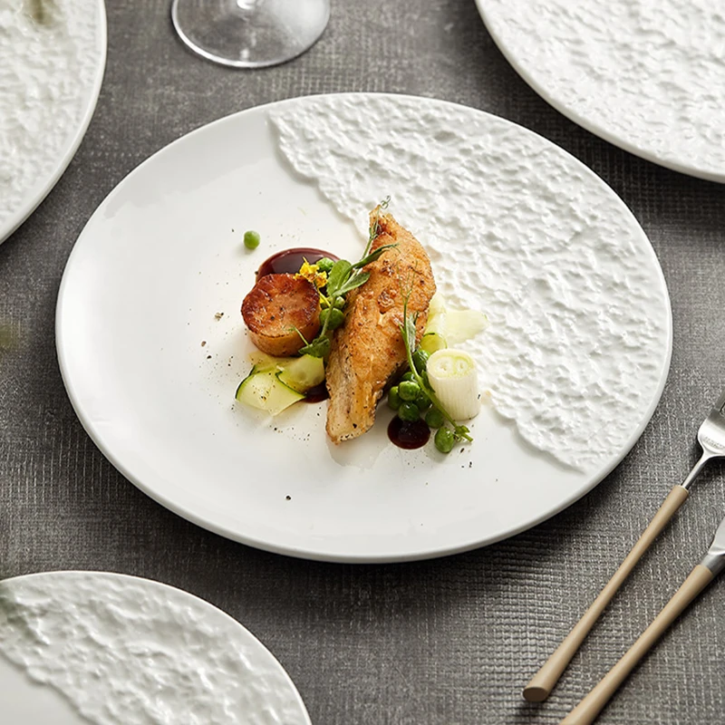 Coral Shaped Plate White Ceramic Japanese Dinner Plate Household Restaurant Fruit Salad Salver Food Container 7.8 Inch Bowl