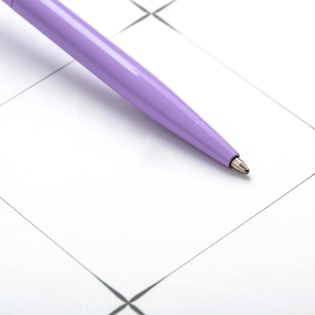 China Manufacturer Metal Material 1.0mm Glass Ball Up Ball Point Pen For Office School Use