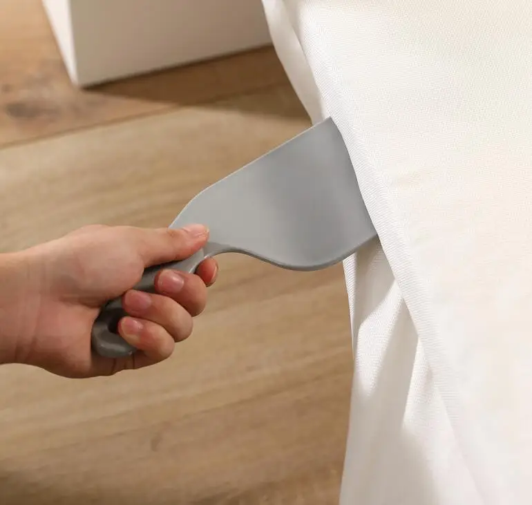 New Hot Sale Household Plastic Bedroom Bed Clean Tool Mattress Linen Paddle Living Room Hotel Bed Sheet Tucker Sofa Organizer