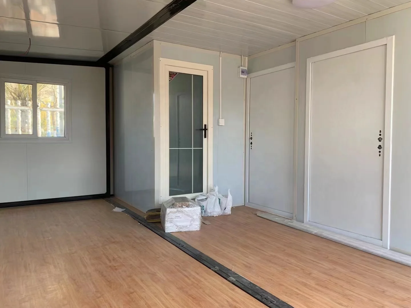 China factory 3 in 1 modular luxury villa prefabricated modern glass house Queensland expandable container house