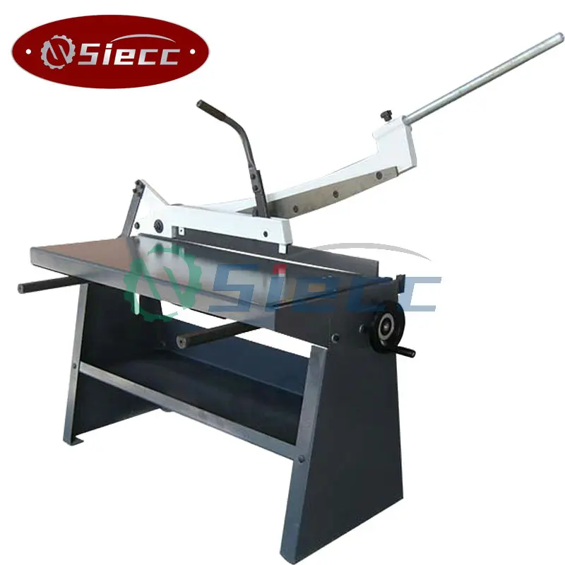 Manual sheet metal guillotine shearing machine and sheet metal cutting tool