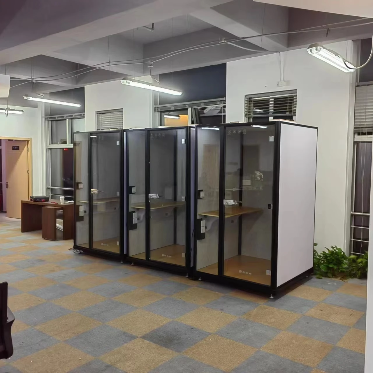 Office Building Meeting Room Pods Privacy Calling Phone Booth Soundproof Audio Booth For Sale