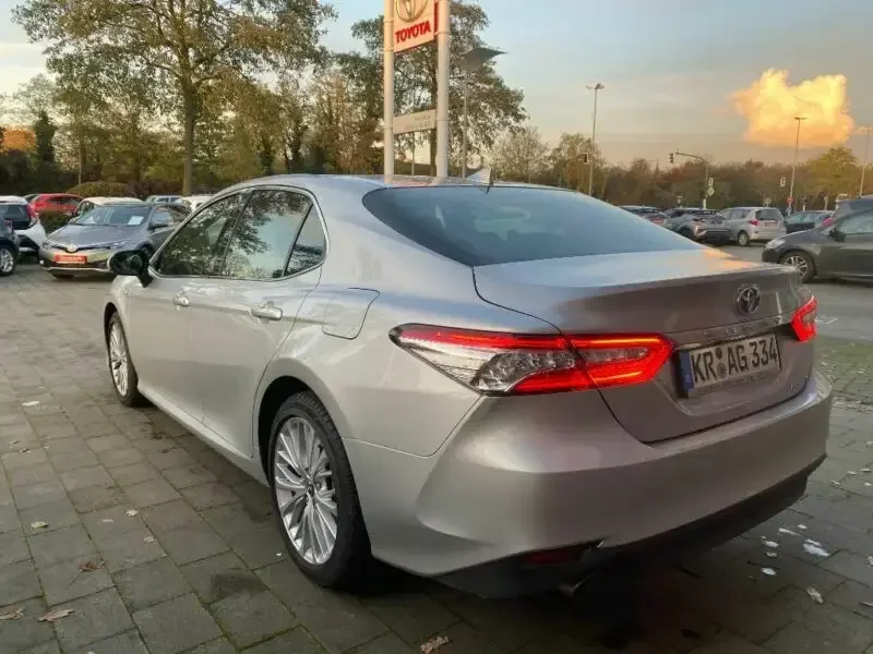 USED TOYOTA CAMRY 2019 2018 2020