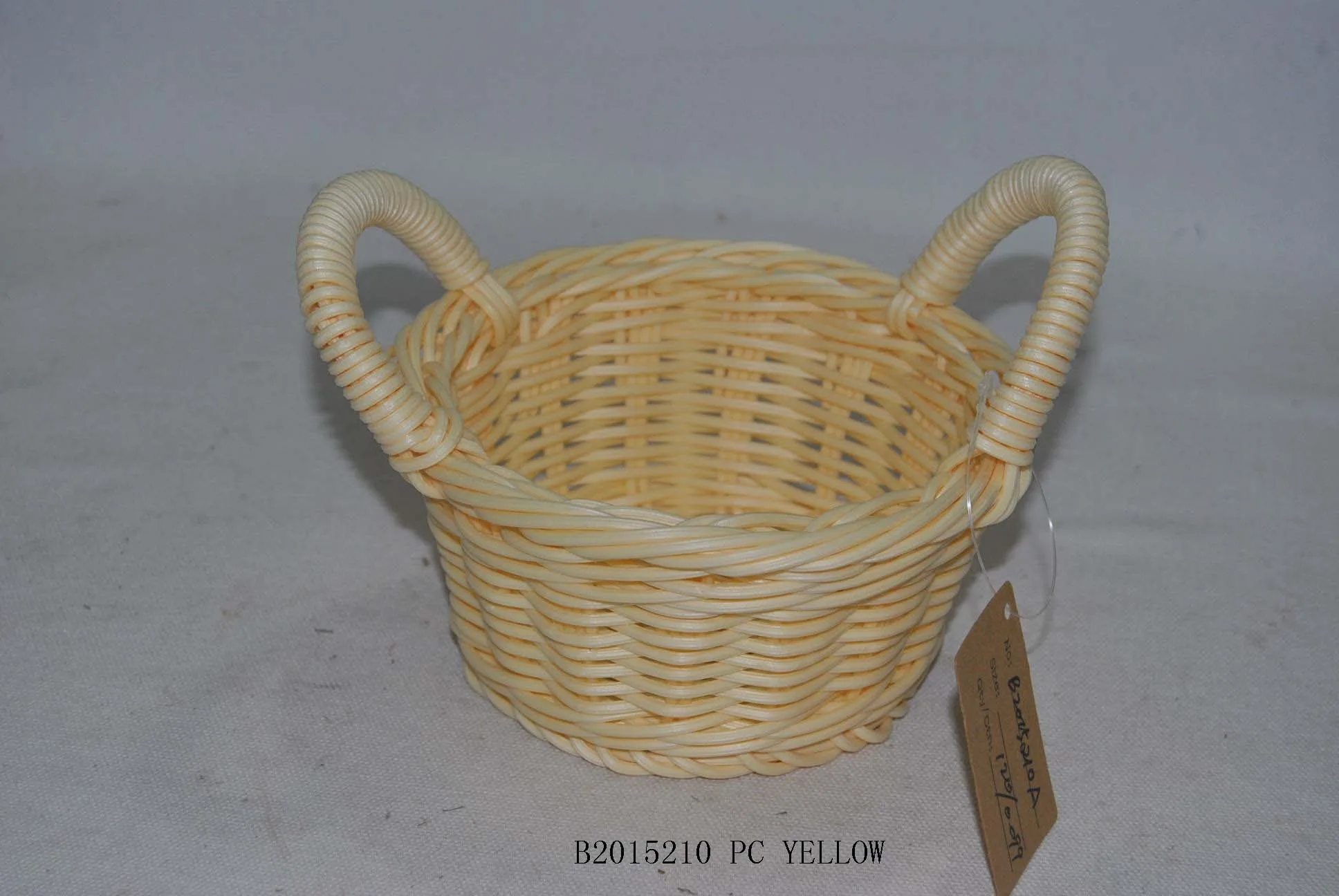Plastic Rattan Easter Eggs Basket Candy Storage Basket Gift Basket with Handle from China