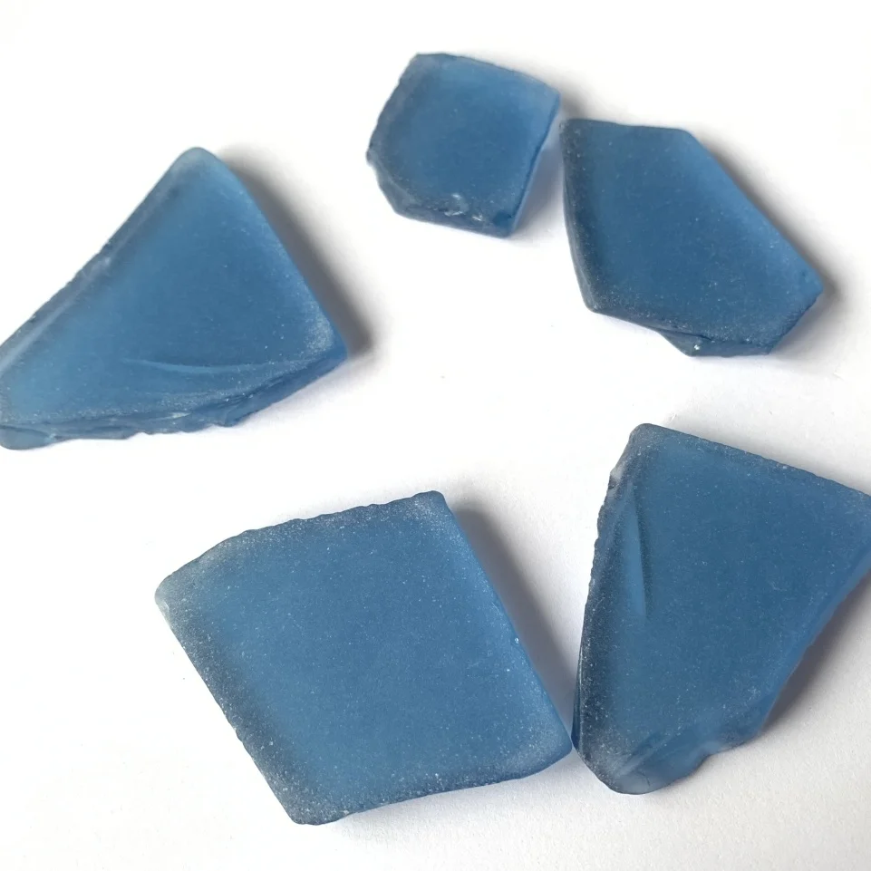 Crystal tumbled  frosted sea glass piece for landscaping