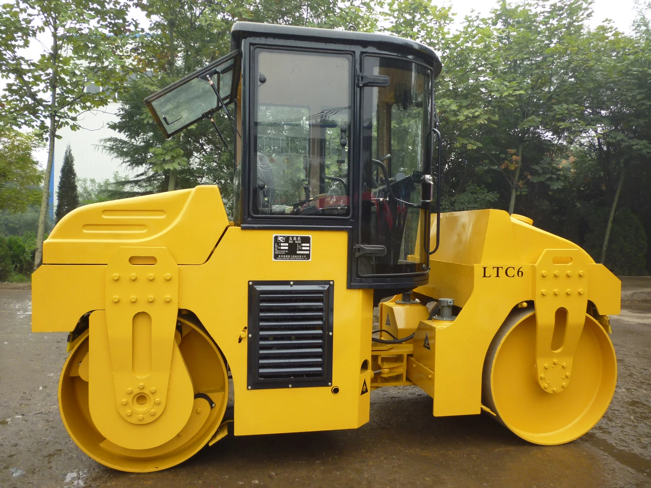 Top Brand  6 Ton LTC6  Road Roller Double Drum Easy To Operate
