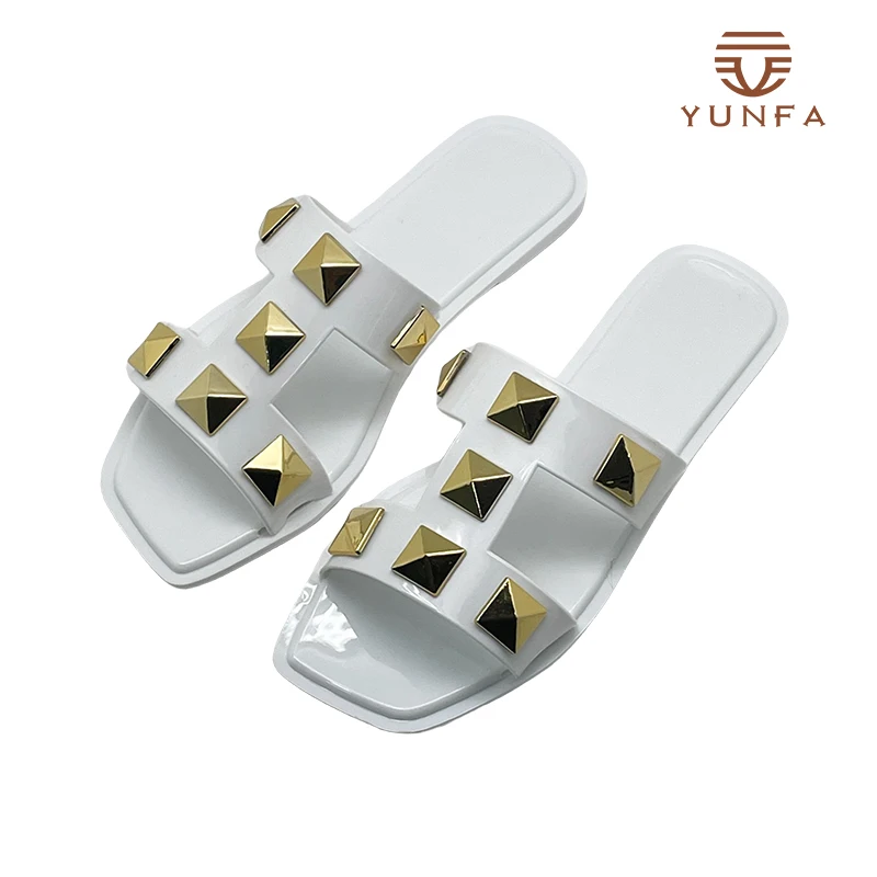 2022 Summer Fashion Spring Women  Clear Shoes Jelly Slides Sandals Ladies Flat Beach Sandals  PVC Ladies Jelly Shoes