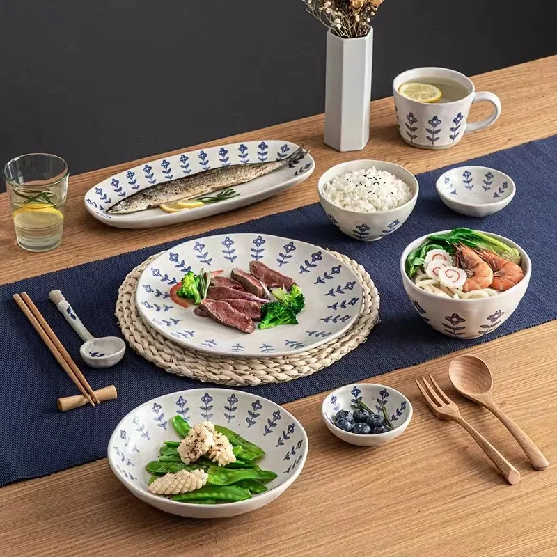 Wholesale Handmade blue flower pattern round shape soy sauce ceramic dishes for home hotel tableware