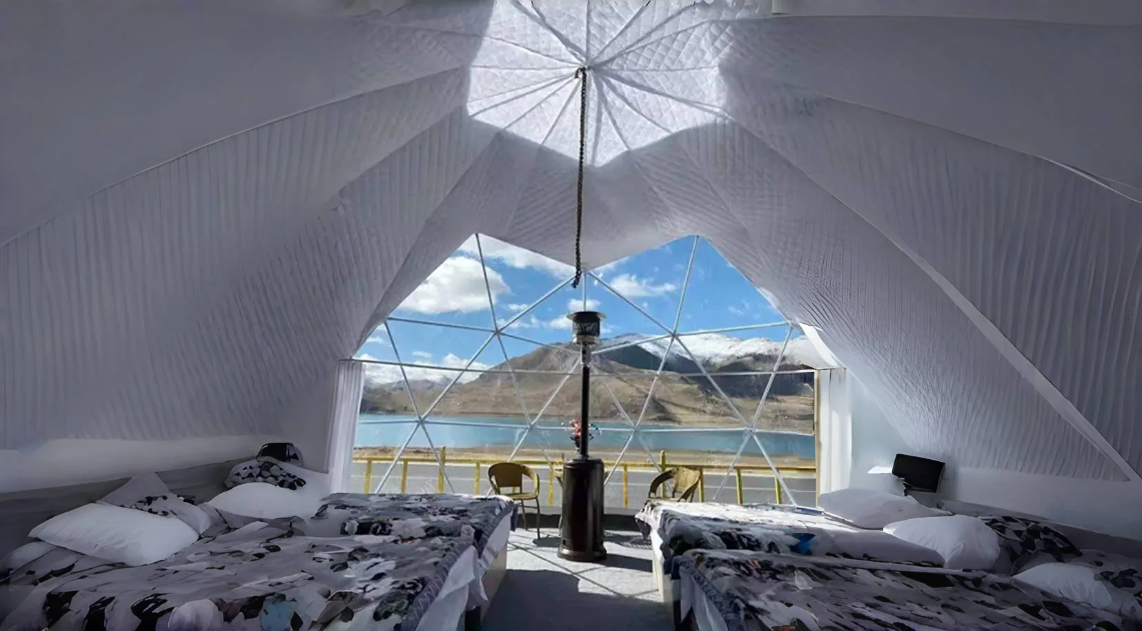 High-End Event Space with Transparent Roof and Weatherproof PVC for Restaurants and Luxury Coffee Lounges Dome Tent