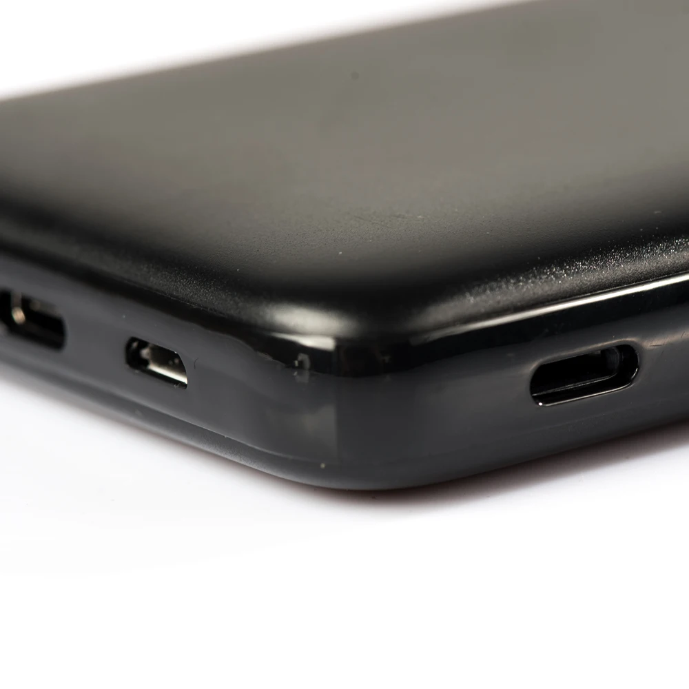 
Hot Selling 10000mAh QC3.0 18W PD Fast Charging Mobile External Battery Power Bank Mobile Phone Charger 