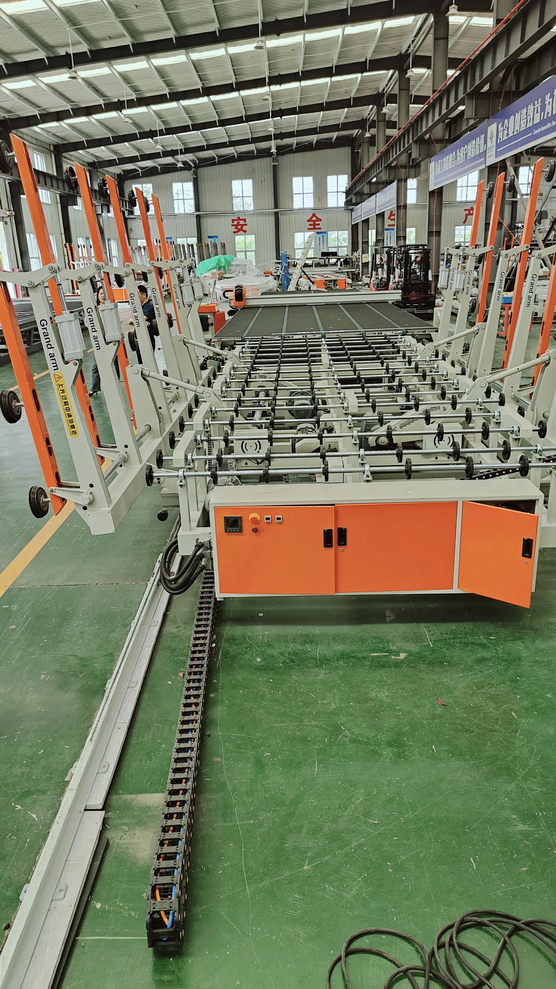 Shandong Jinan factory hot selling European popular wide 6133 CNC glass cutting machine with CE certification