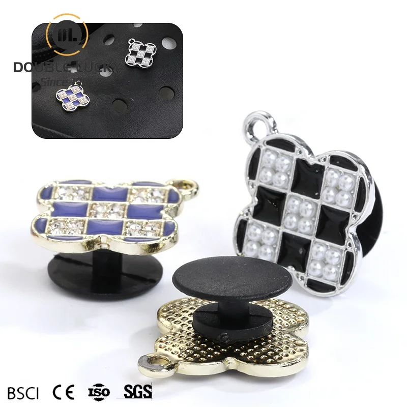 Double Lucky China Suppliers Shoe Buckle Fashion Checkerboard Print Accessories Clog Designer Croc Charms For Shoes