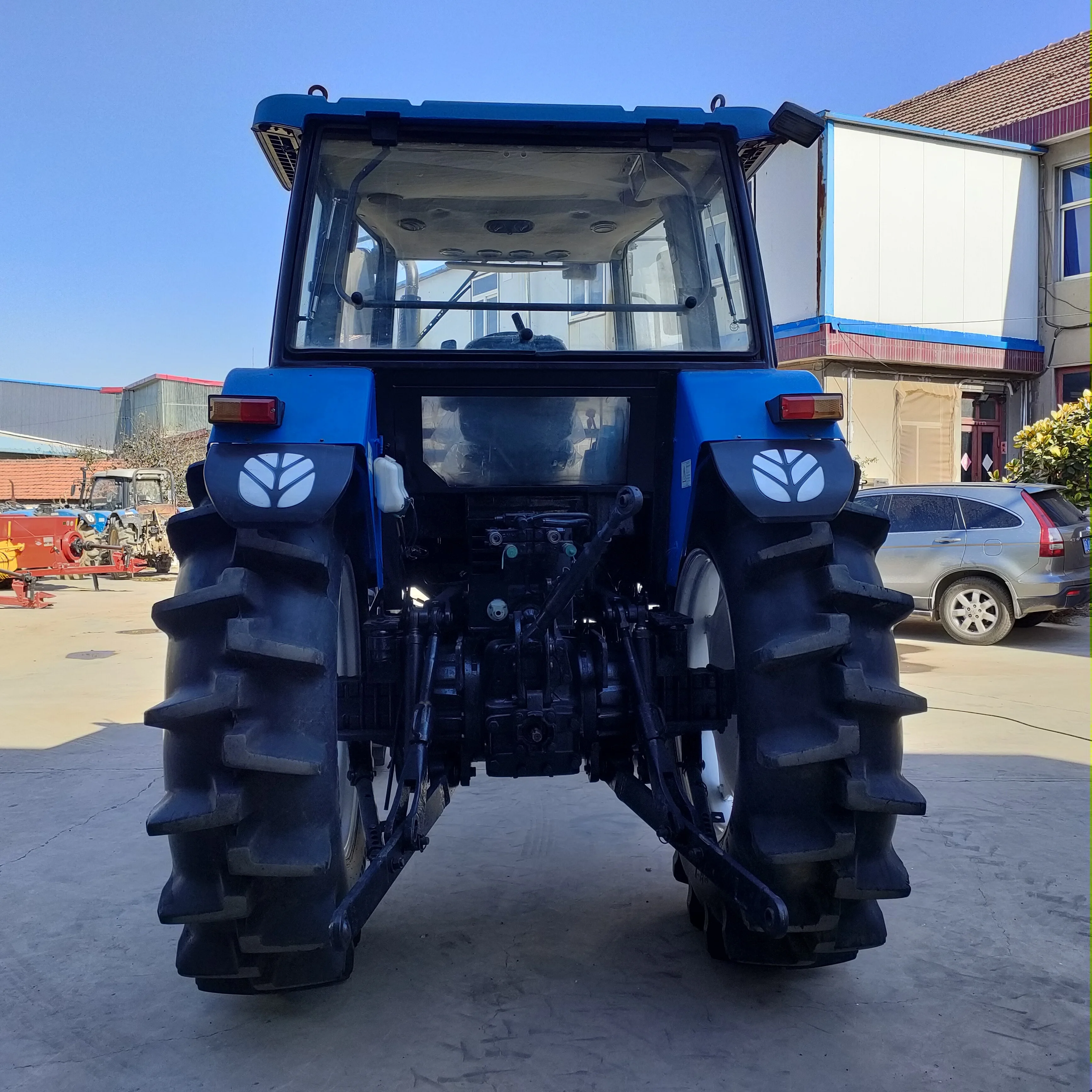 135HP 4WD cheap farm tractor NEW HOLLAND SNH1354 used tractor