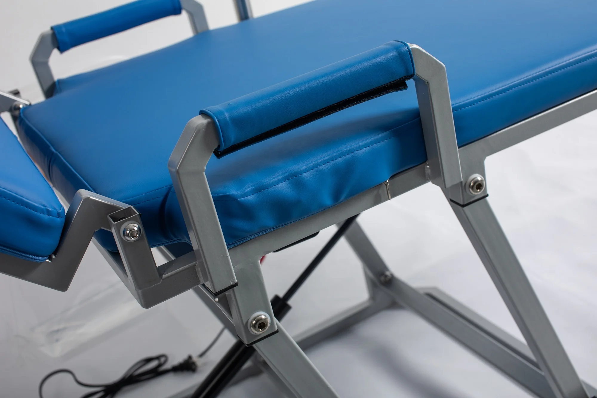 Dentist clinic use easy operating portable dental chair with PU leather Cushion material