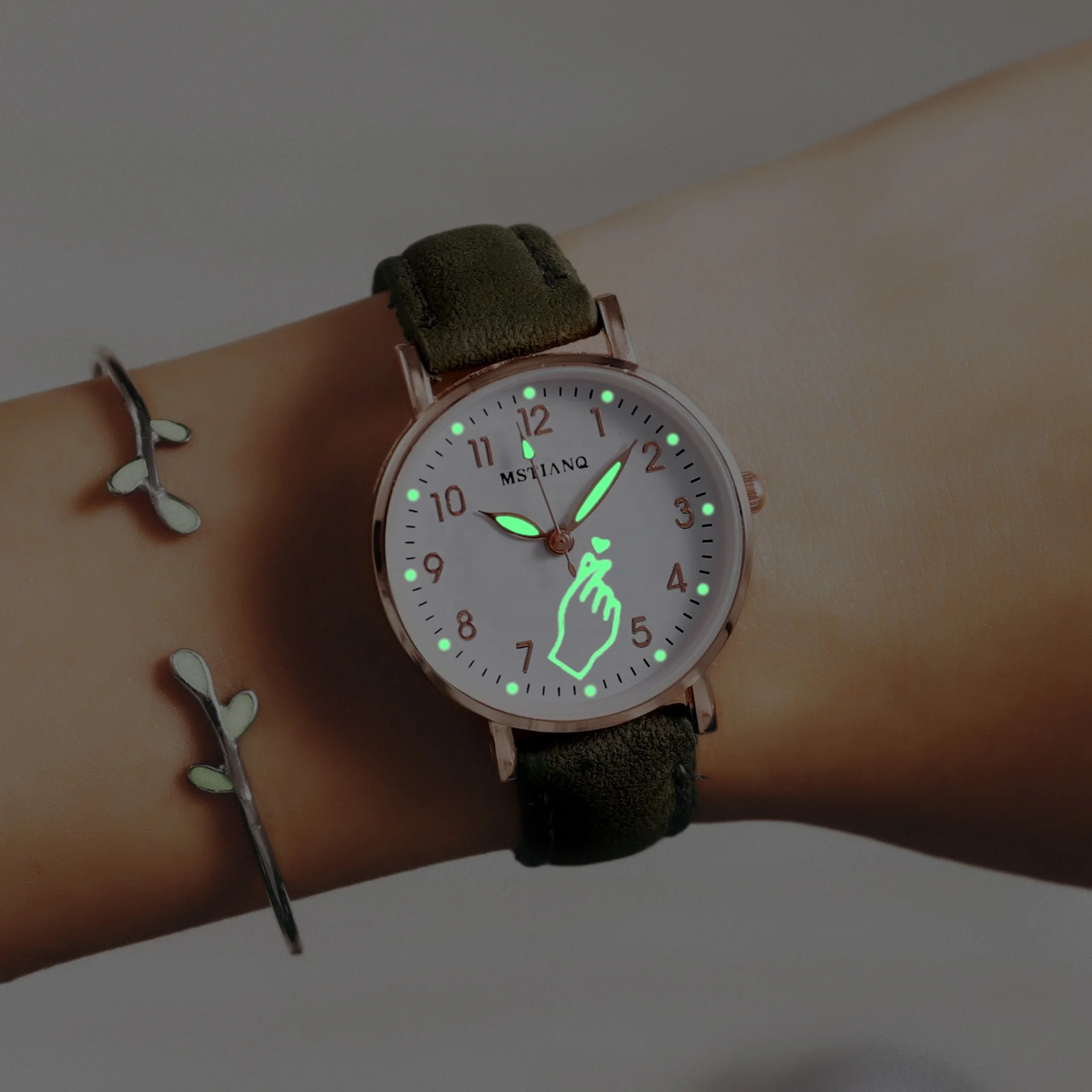 China Cheap young ladies girls Leather wrist watches stylish wristwatch  love Luminous Pointer Quartz watch