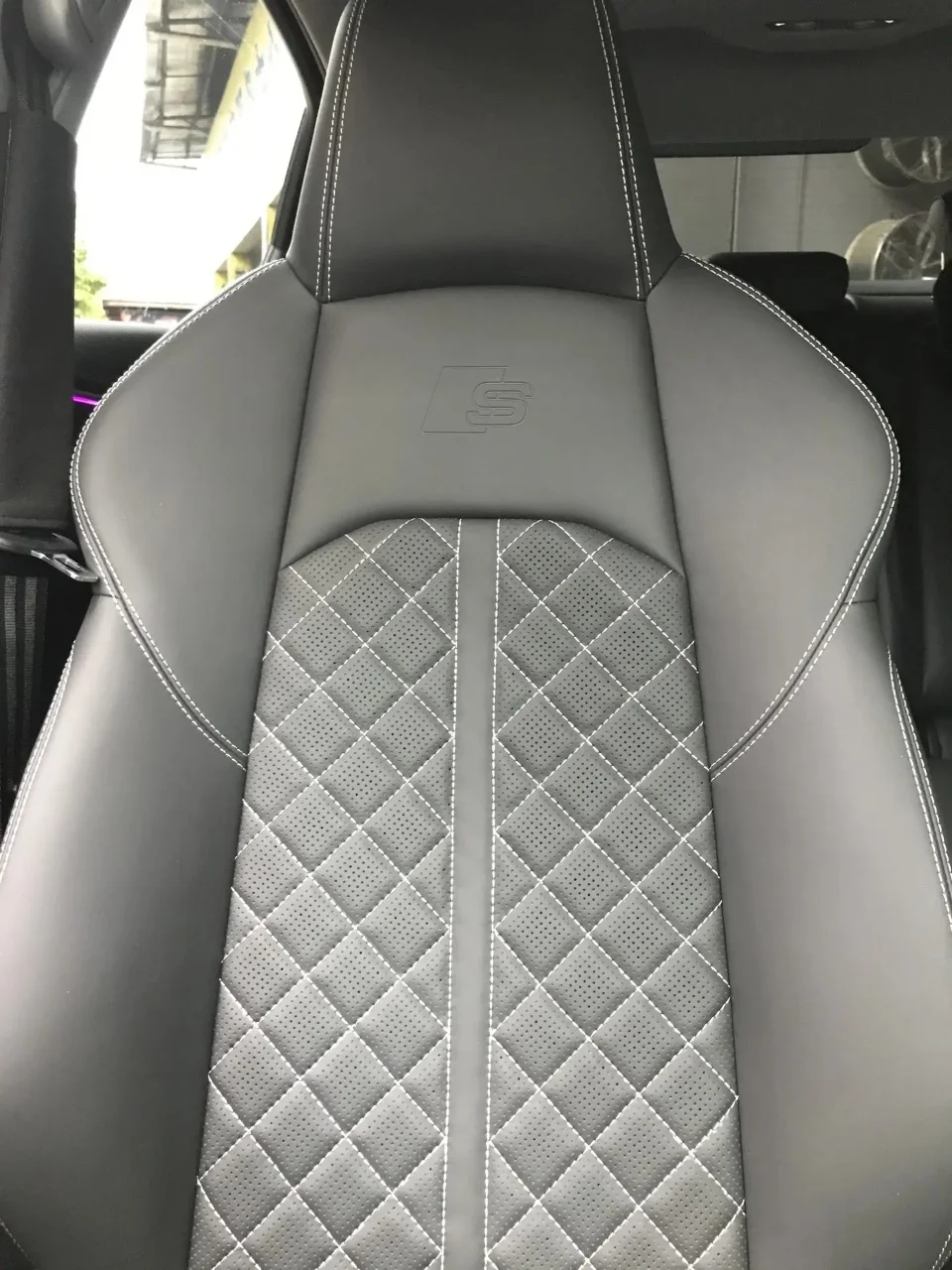 Carbon Fiber Bucket Seats for Audi RS A4L A5 A6L A7 A8