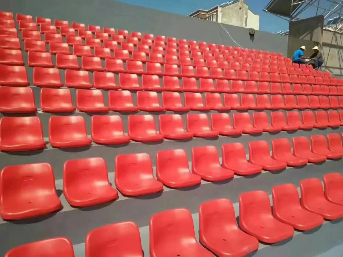 Недорогие уличные напольные полые сиденья для стадиона из полиэтилена HDPE