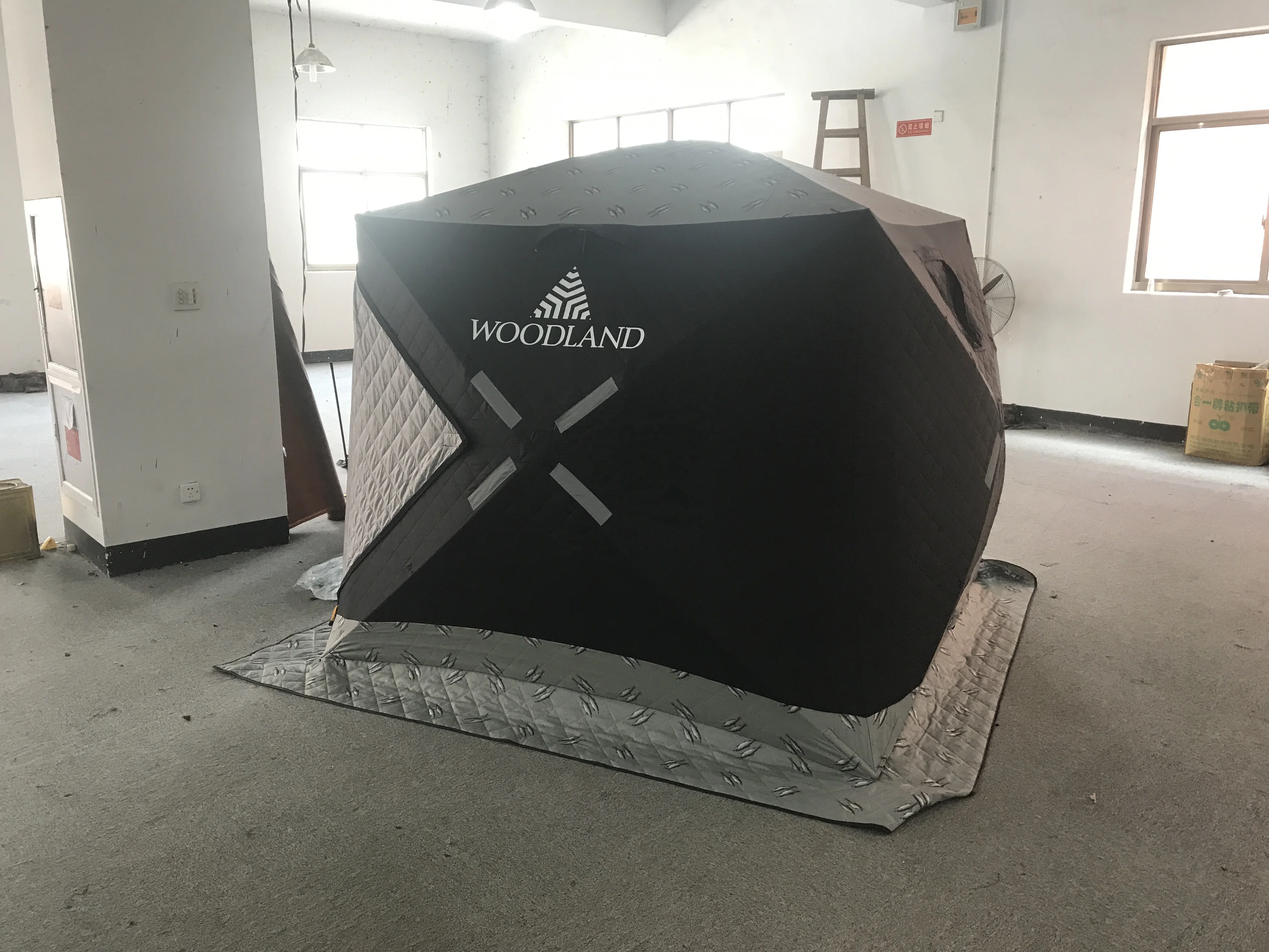 Tent Ice Fishing quickset  Fatfish pop up portable Triple-Layer Sewn-and-quilted carp ice  fishing  Tent