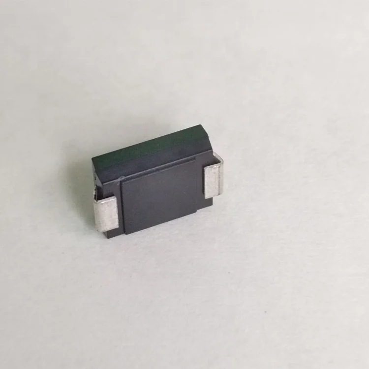 Горячее надувательство SMCJ120A-E3/57T Телевизоры диода 110VWM 177VC DO214AB SMCJ120A