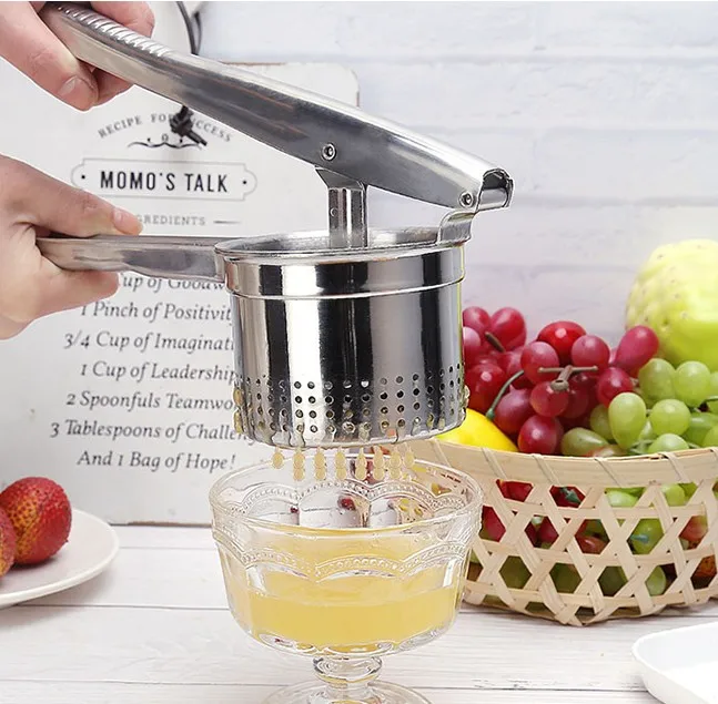 Amazon Best Seller Product Multifunction Fruit Vegetable Tools Fruit Squeezer Manual Juicer Potato Ricer Kitchen Potato Masher