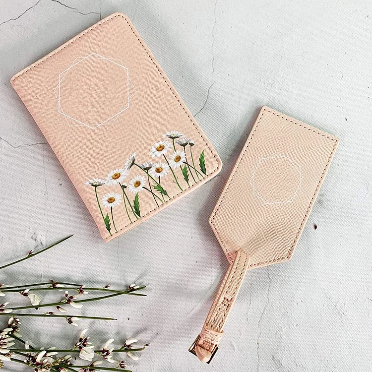 Fashion PU Leather Travel Passport Wallet UV Printing Passport Holder Luggage Tag